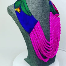 Load and play video in Gallery viewer, Fuchsia beaded necklace
